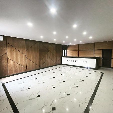Hotel Mandarin Атырау Экстерьер фото